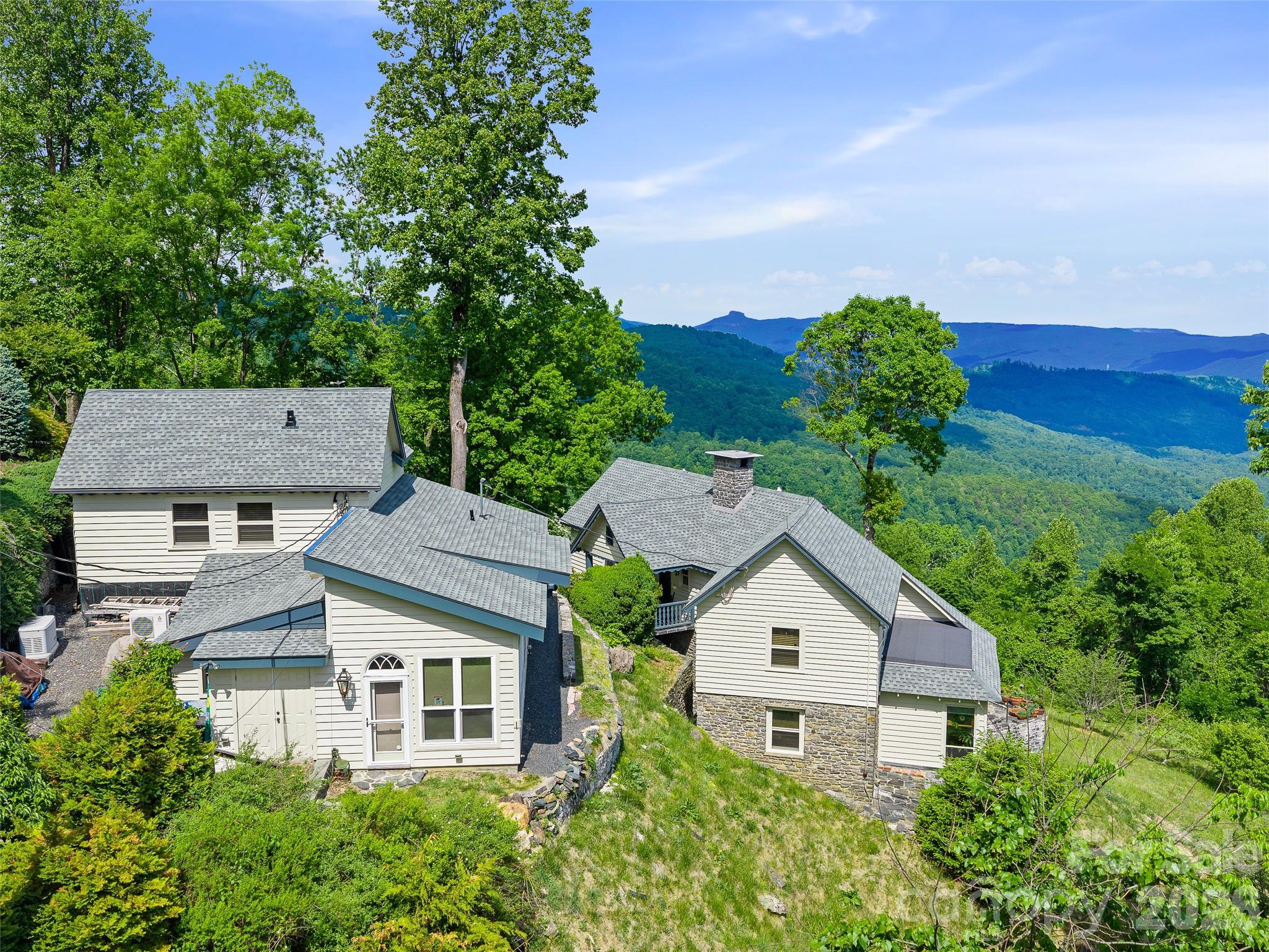 729 Bear Wallow Road Property Photo 7