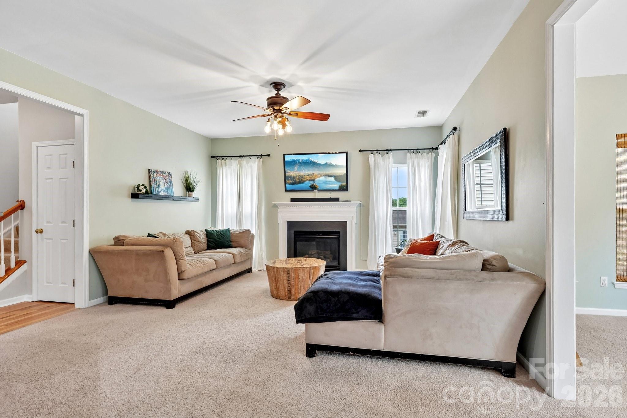 1038 Pepperwood Place Property Photo 6
