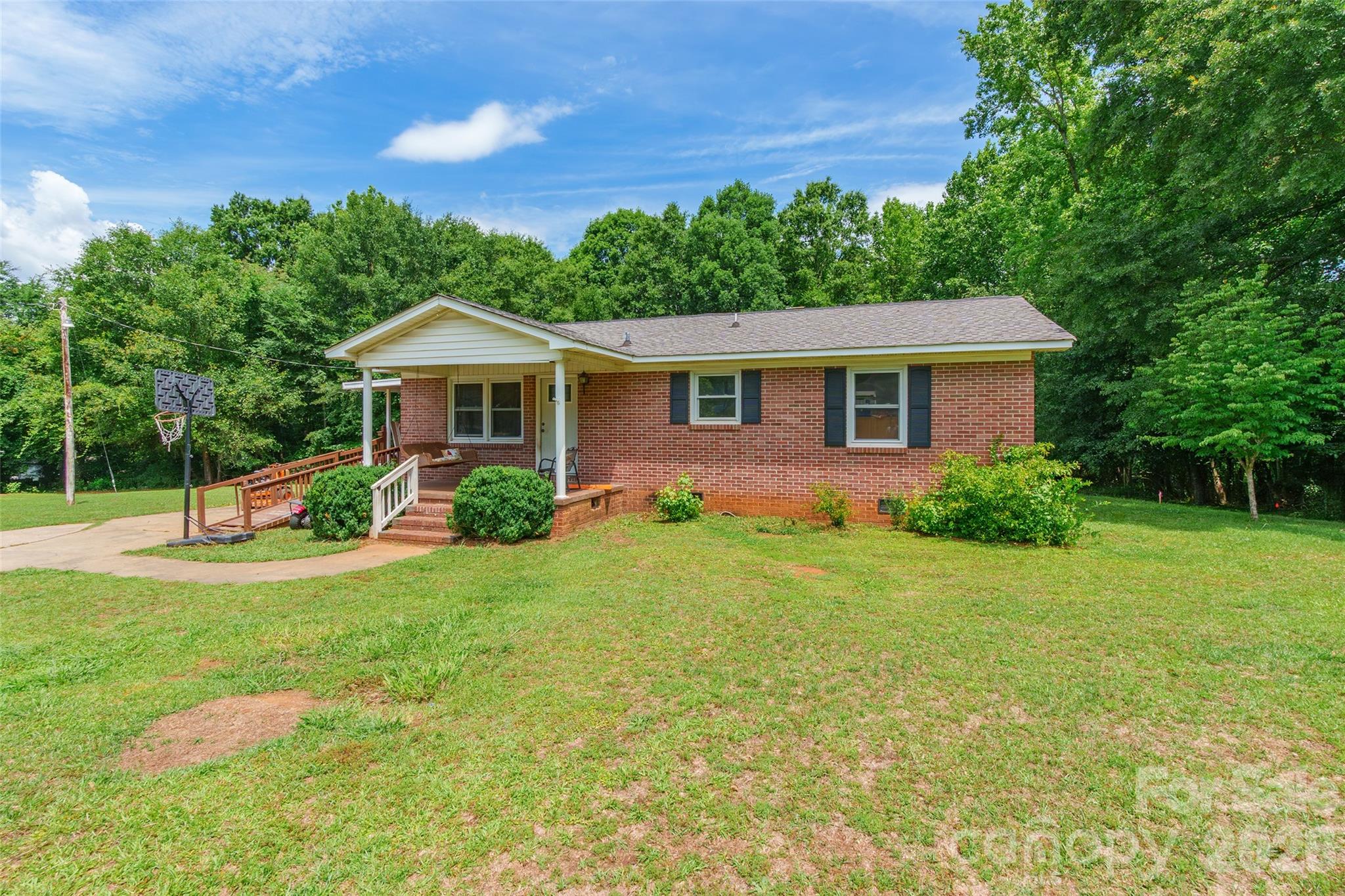 1820 Brian Kelly Lane Property Photo 1
