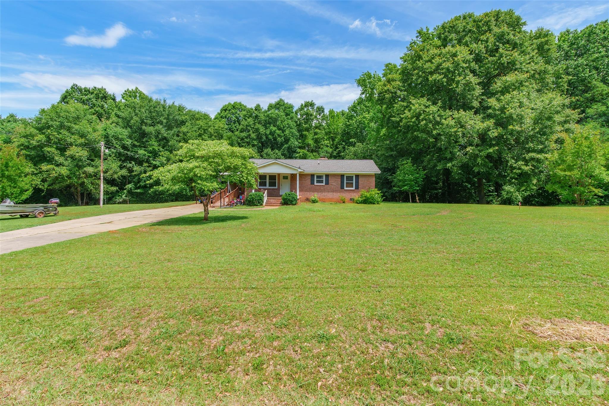 1820 Brian Kelly Lane Property Photo 3