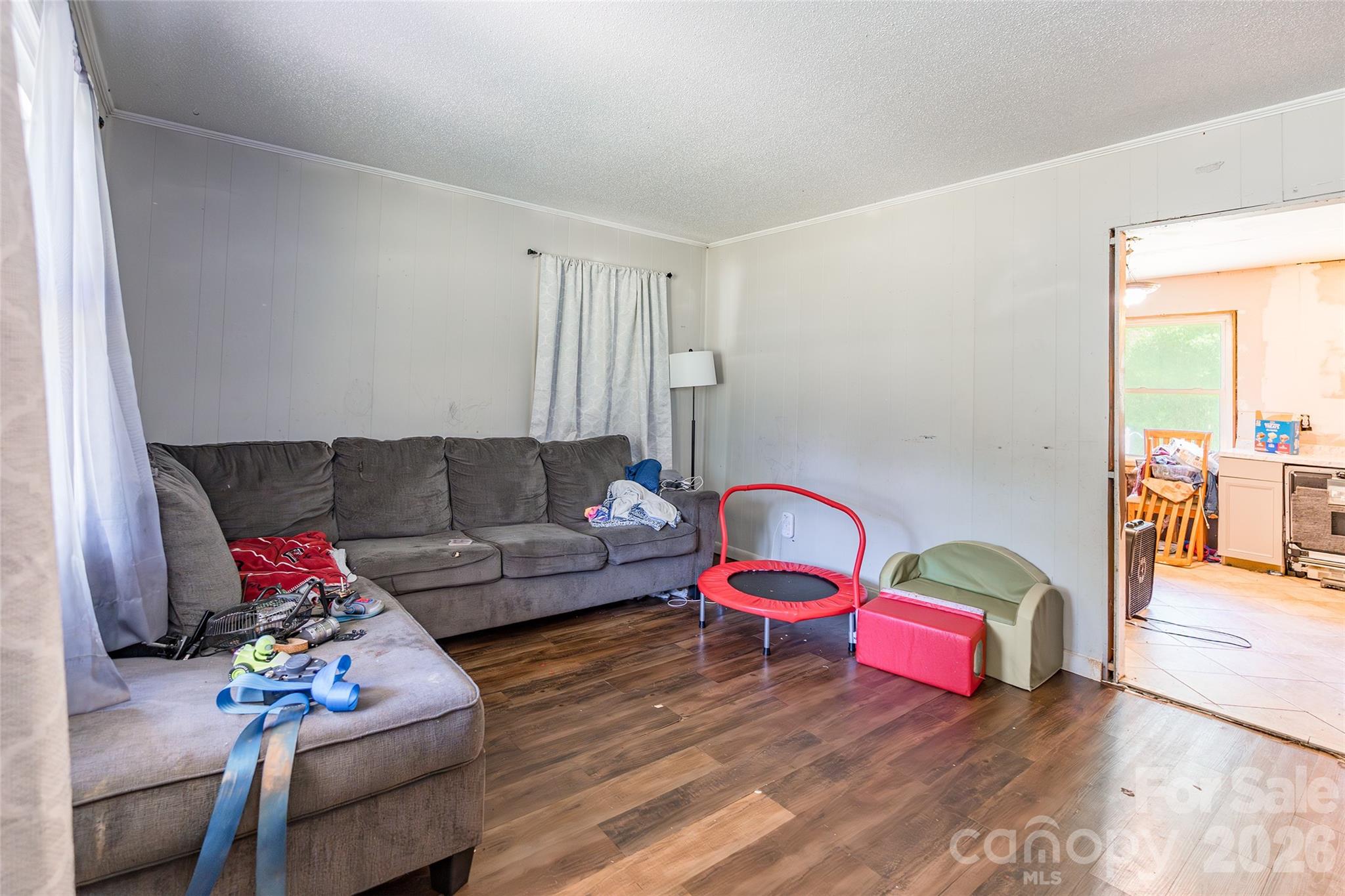 1820 Brian Kelly Lane Property Photo 4