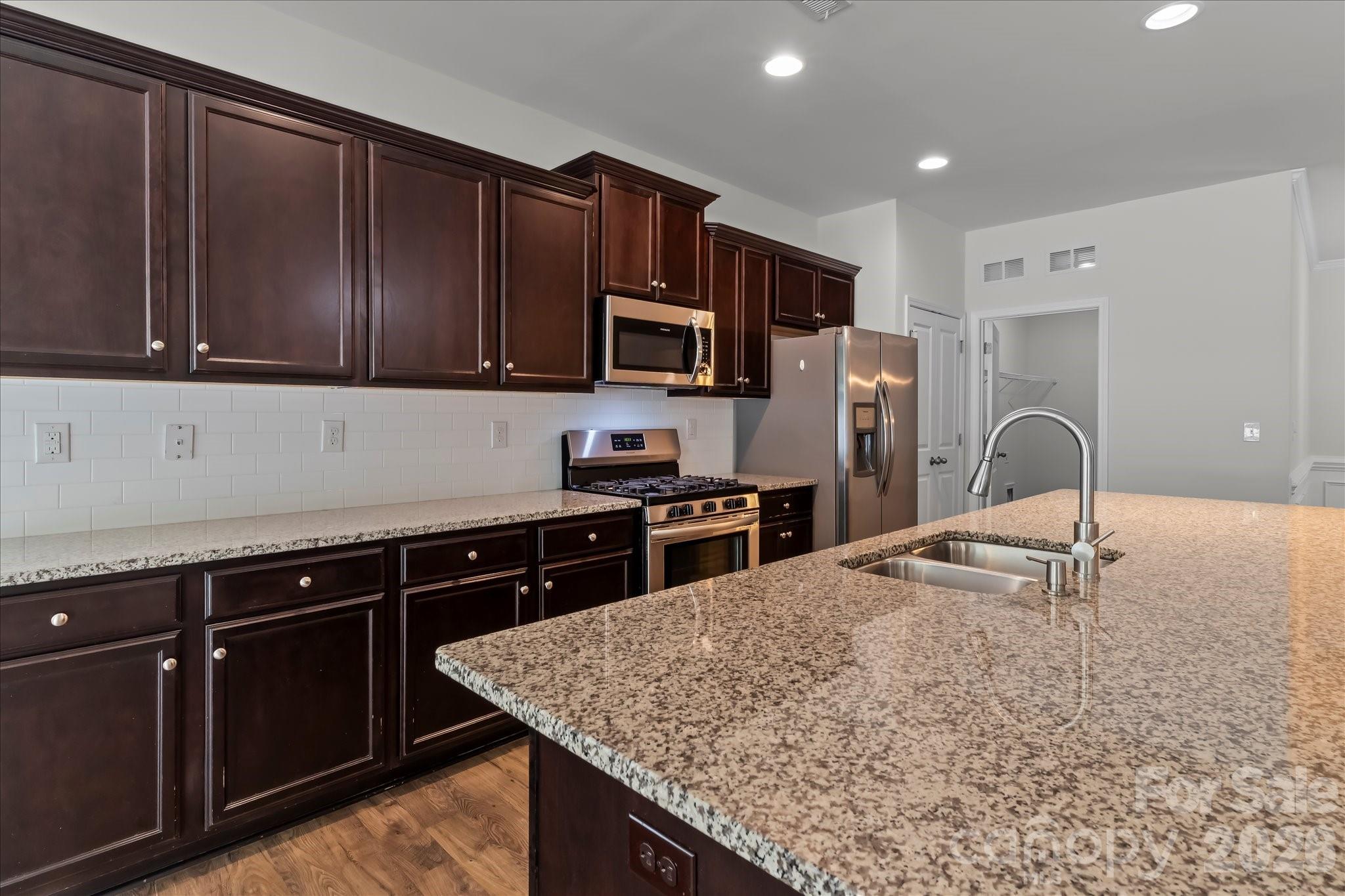 188 Cherry Birch Street Property Photo 6
