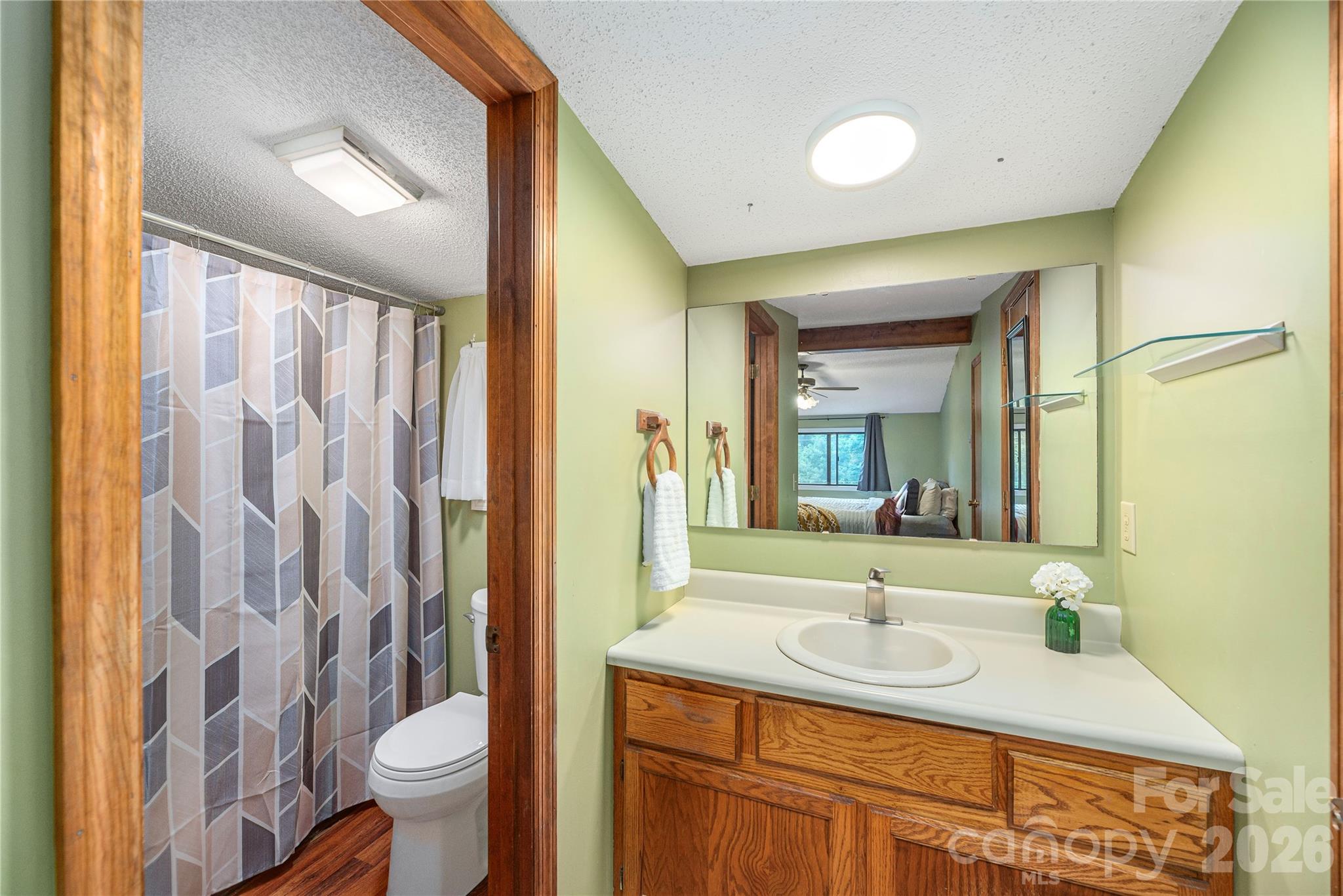 100 Bristol Lane Property Photo 17