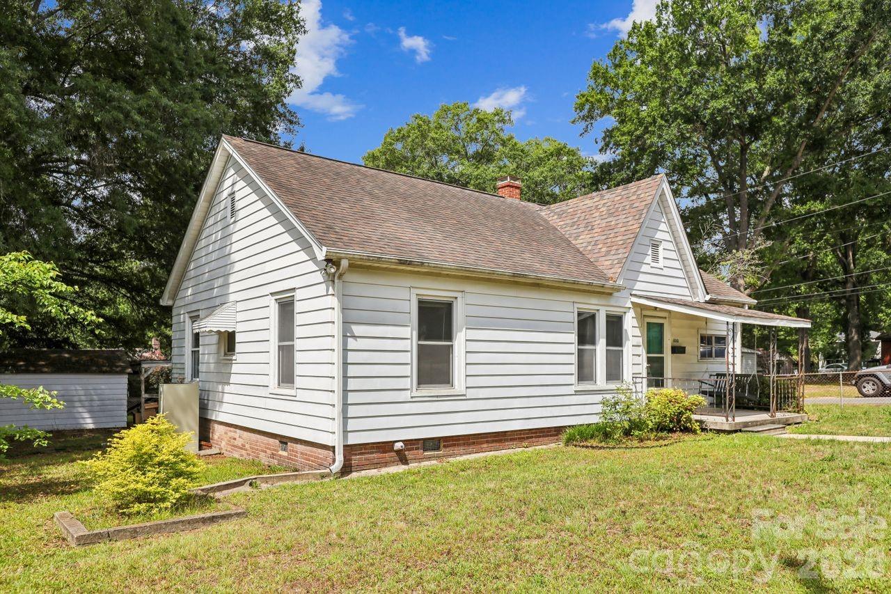 1010 Desoto Avenue Property Photo 4
