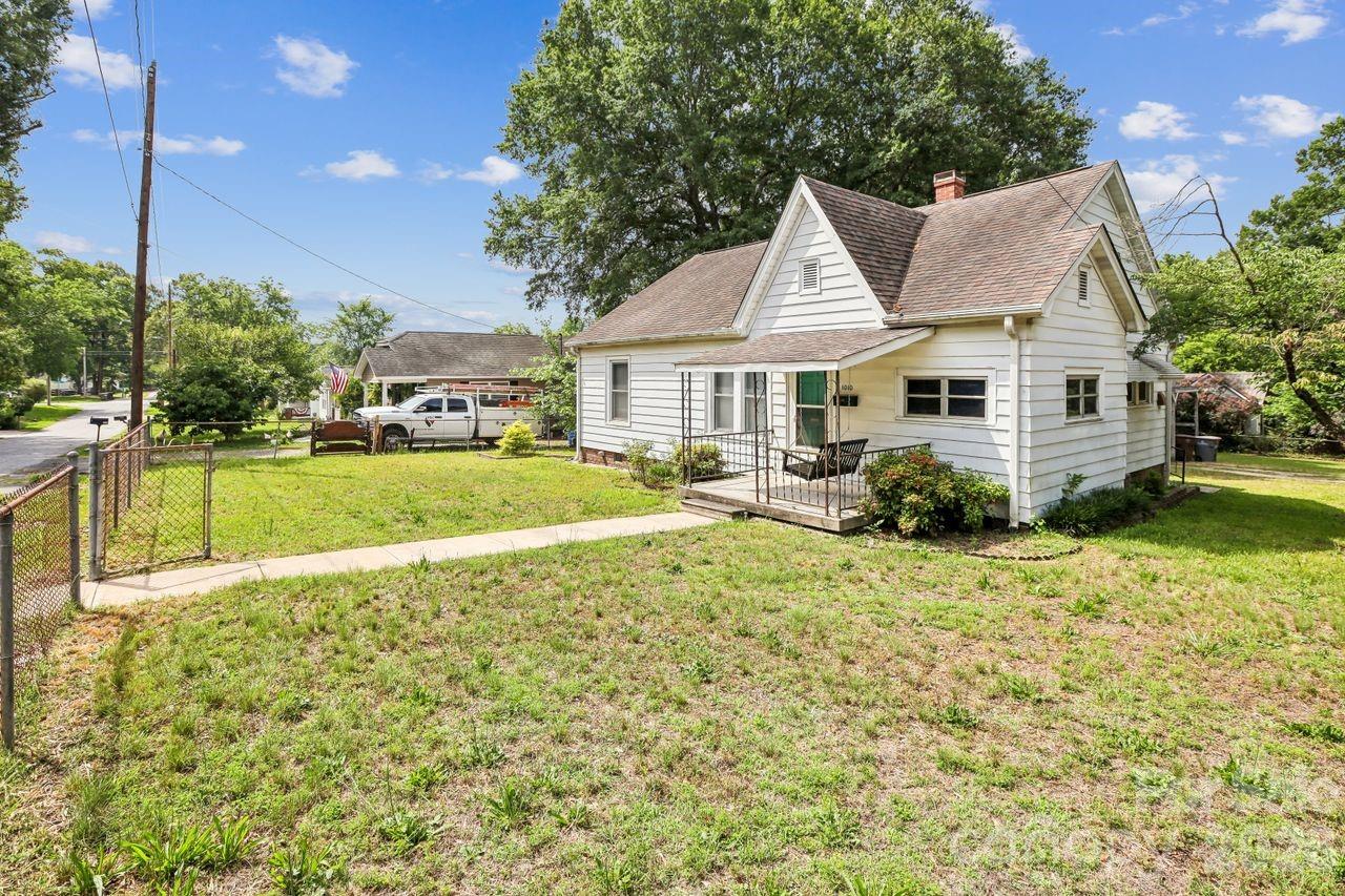 1010 Desoto Avenue Property Photo 6