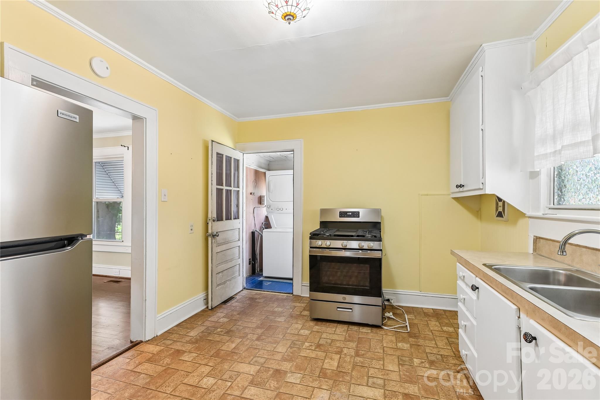 1010 Desoto Avenue Property Photo 17