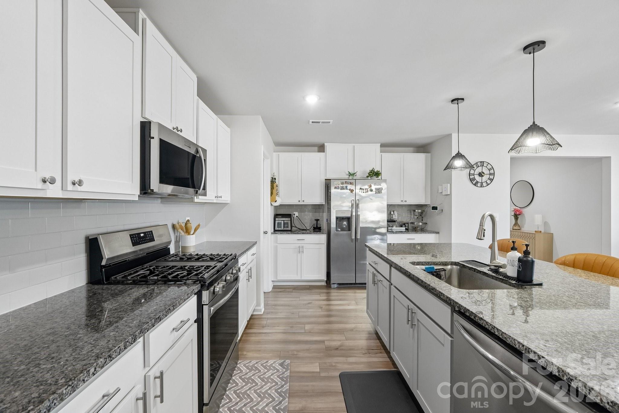 15142 Windy Plains Road Property Photo 8