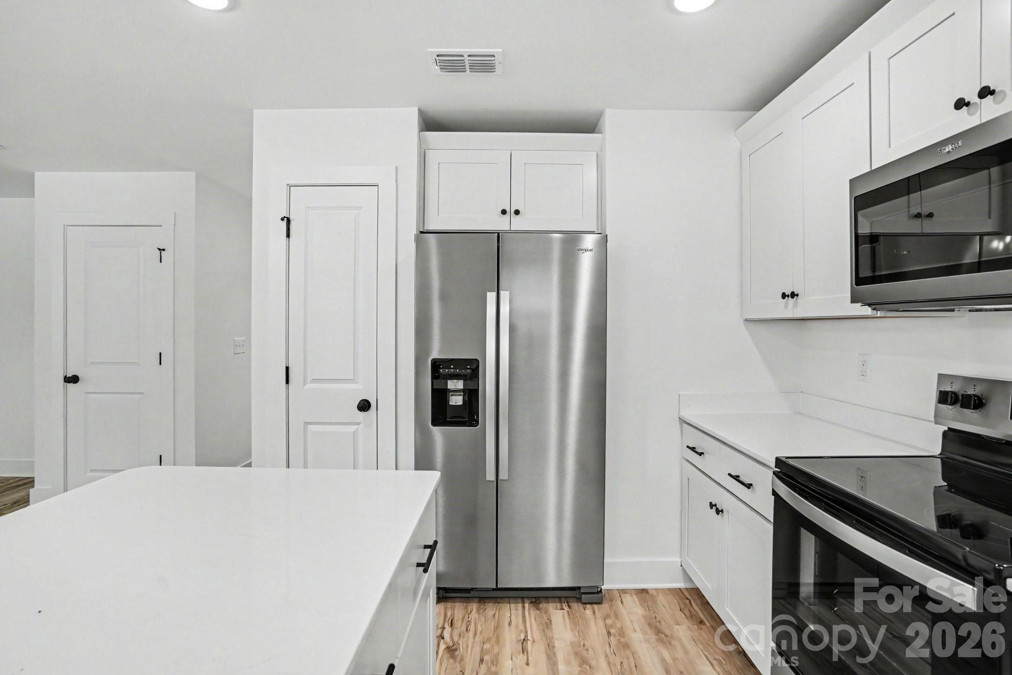 811 Evening Shade Lane Property Photo 10
