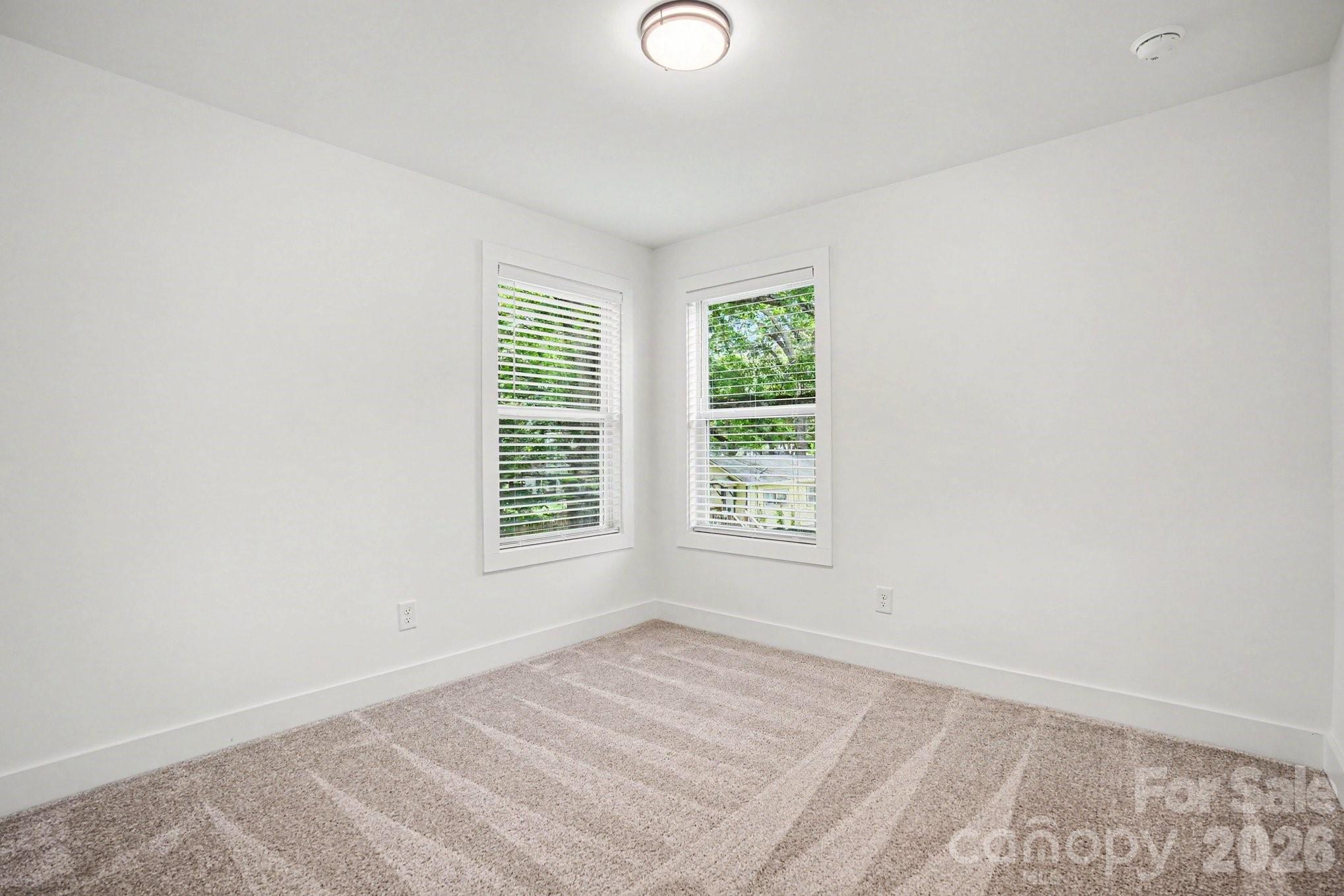 811 Evening Shade Lane Property Photo 11