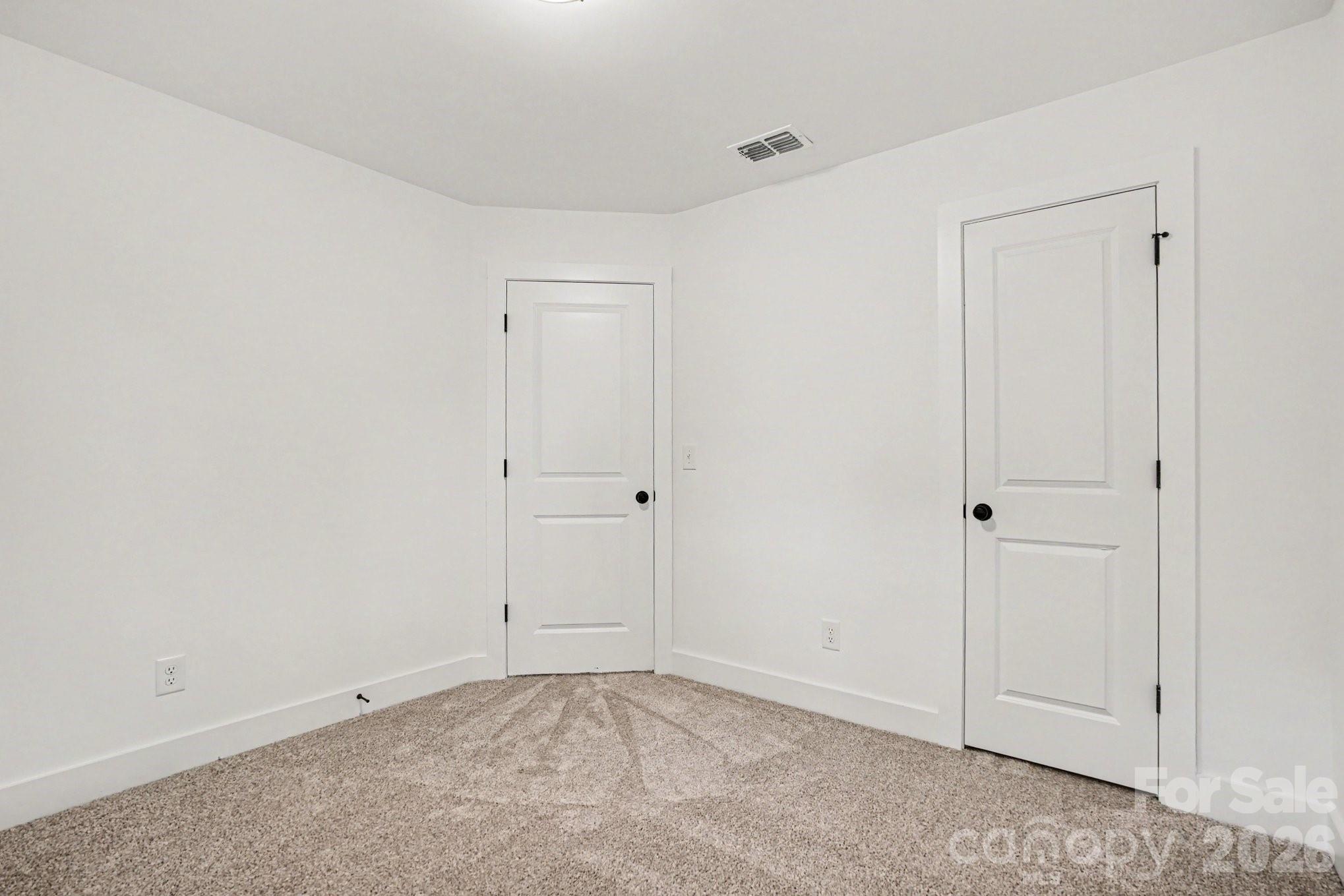 811 Evening Shade Lane Property Photo 12