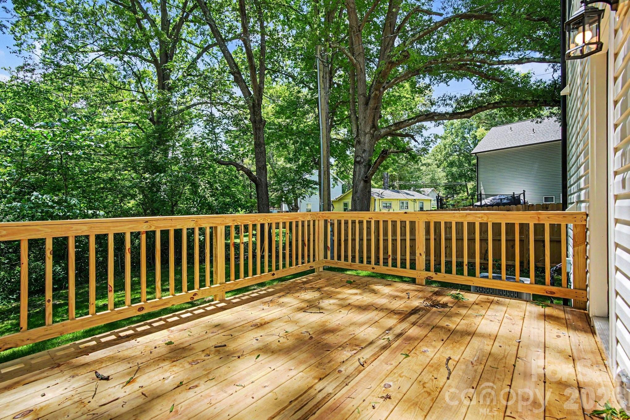 811 Evening Shade Lane Property Photo 21