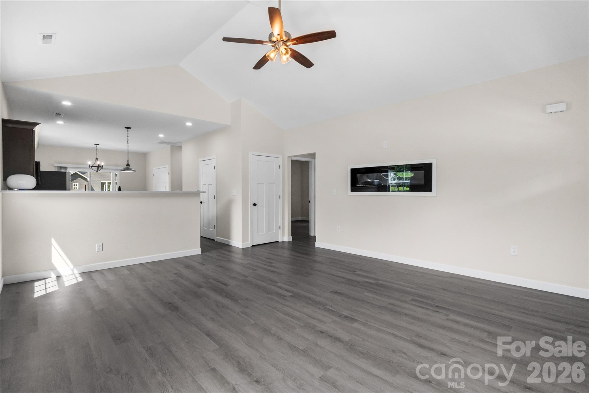 208 Nottingham Drive Property Photo 5