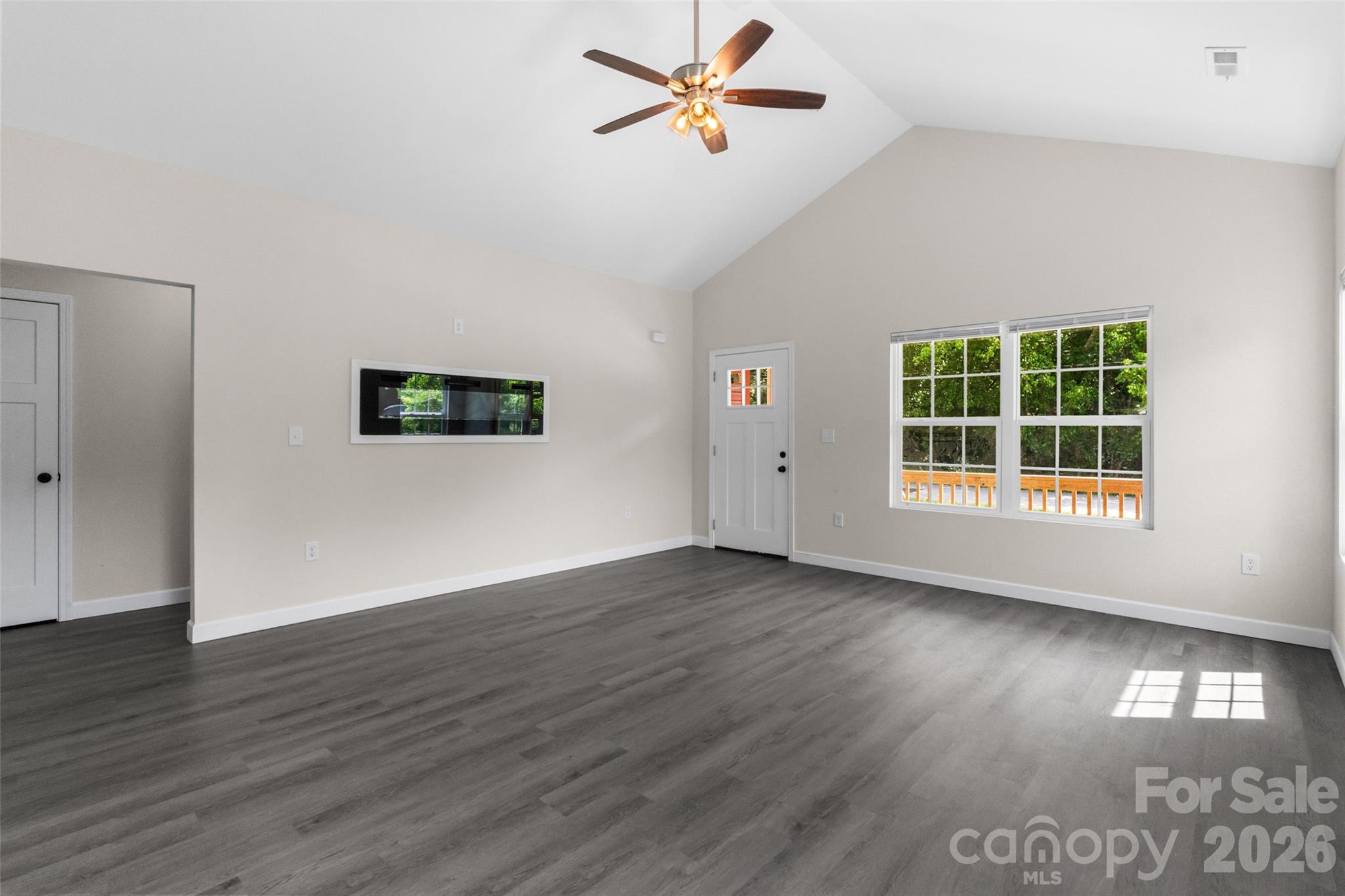 208 Nottingham Drive Property Photo 6