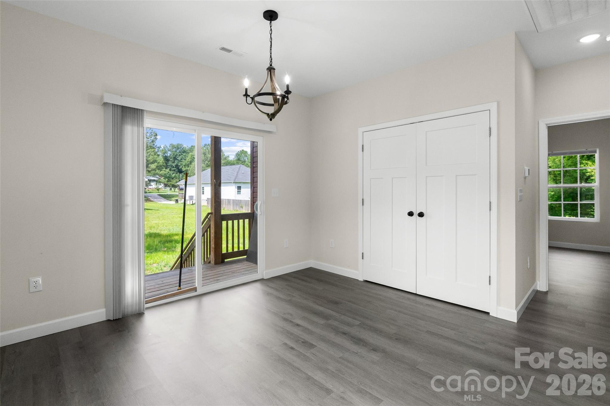 208 Nottingham Drive Property Photo 11
