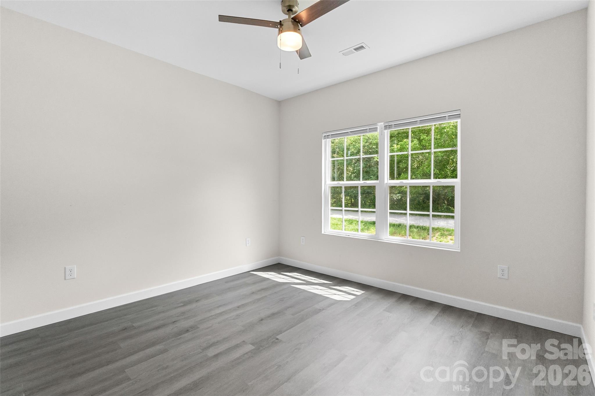 208 Nottingham Drive Property Photo 18