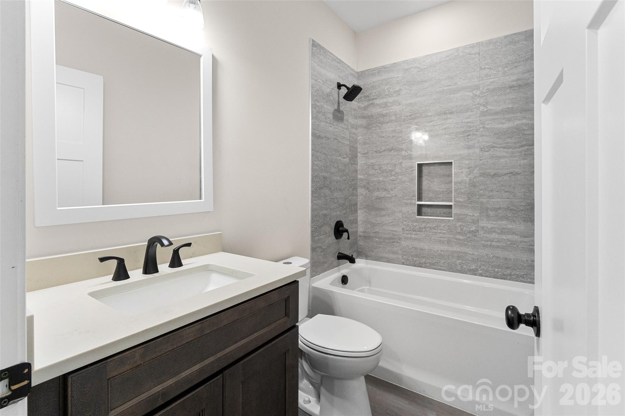 208 Nottingham Drive Property Photo 22