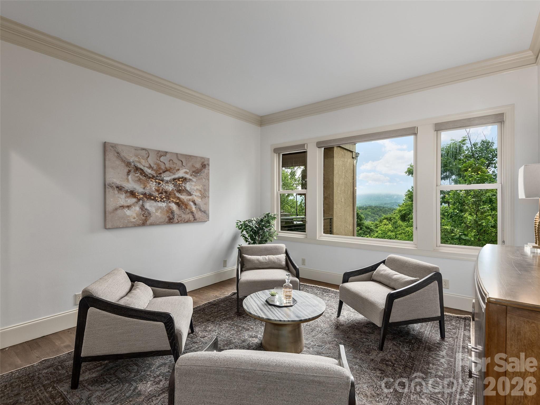 433 Coopers Hawk Drive Property Photo 4