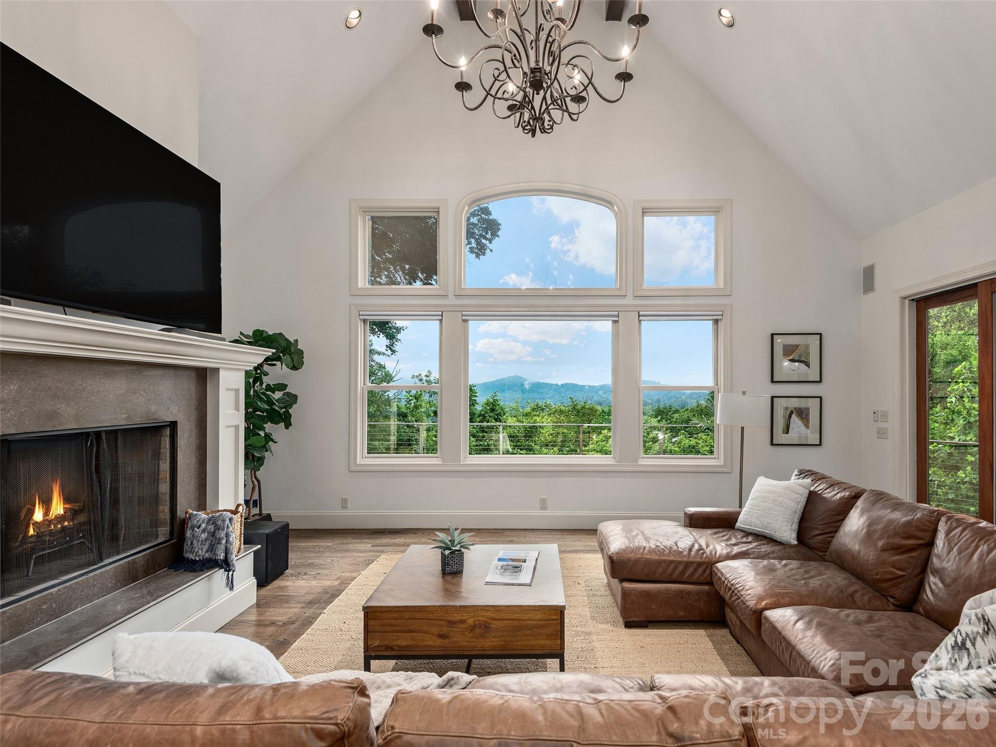 433 Coopers Hawk Drive Property Photo 7