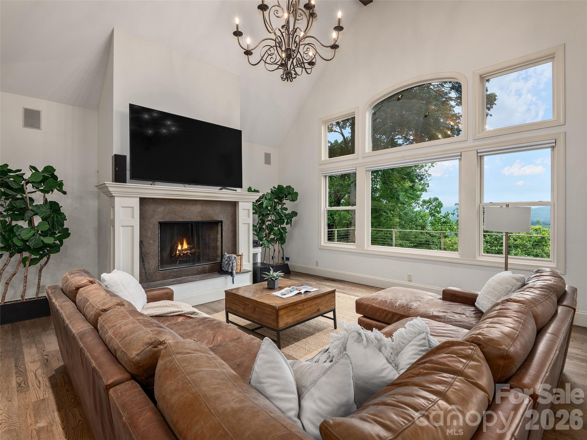 433 Coopers Hawk Drive Property Photo 8