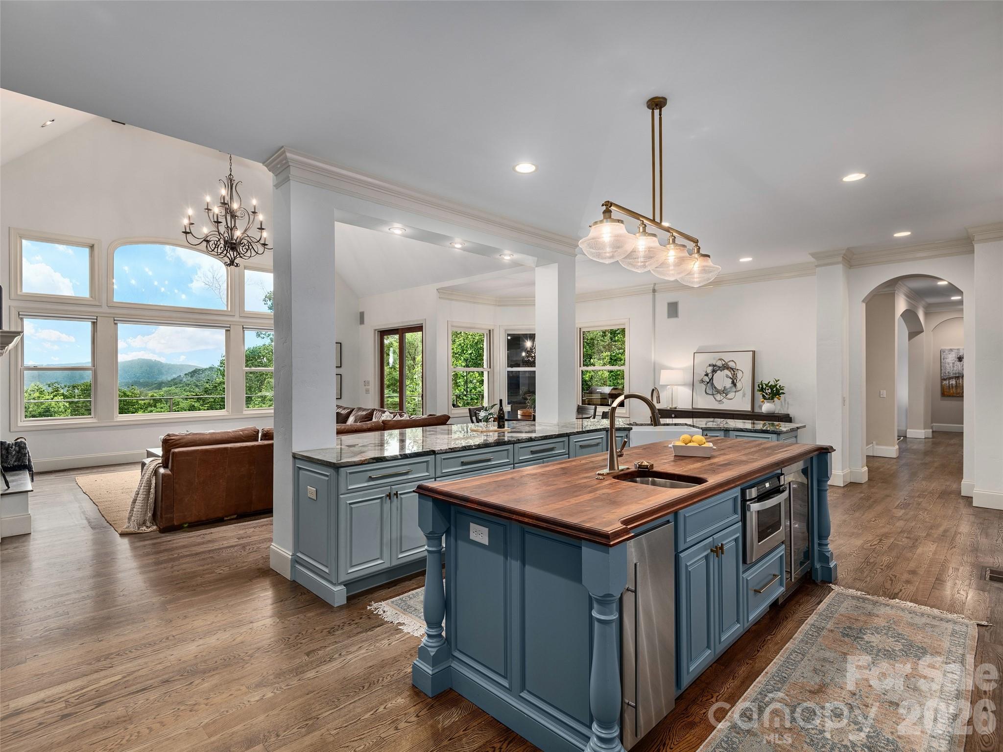 433 Coopers Hawk Drive Property Photo 14