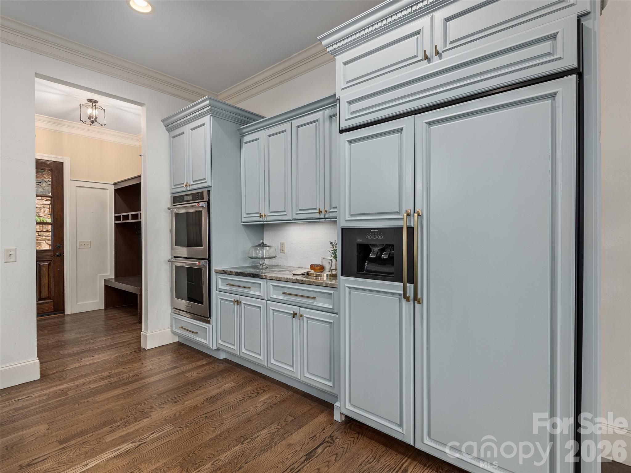 433 Coopers Hawk Drive Property Photo 18