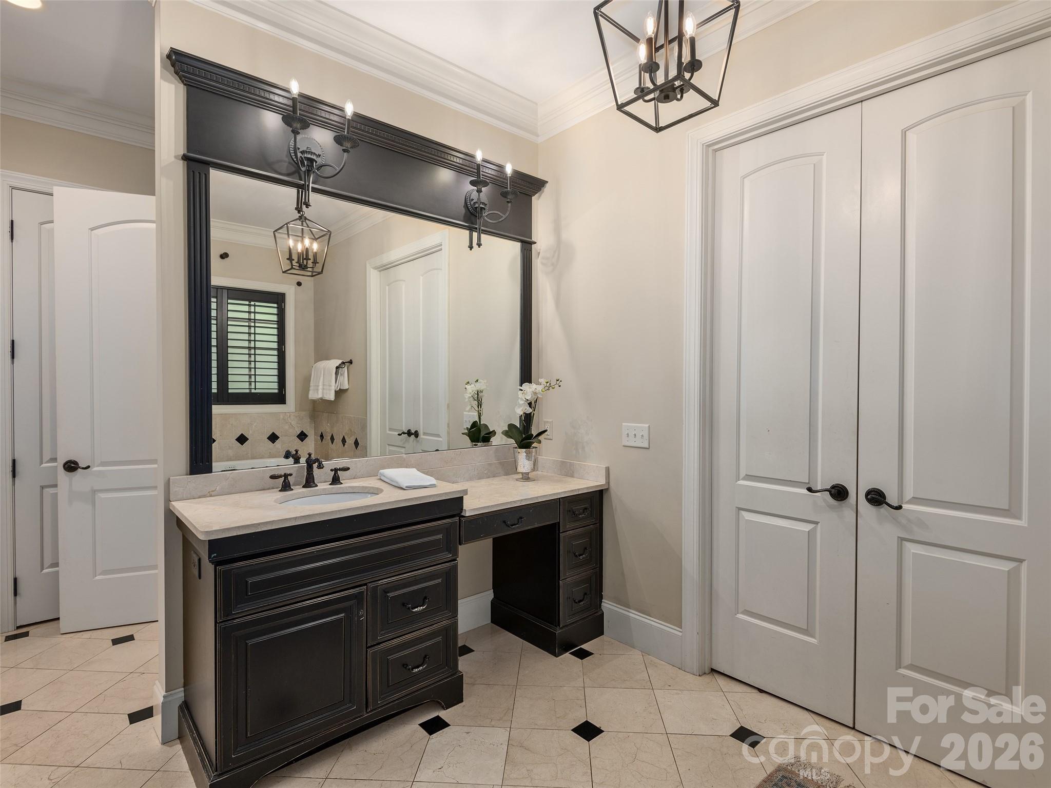 433 Coopers Hawk Drive Property Photo 21