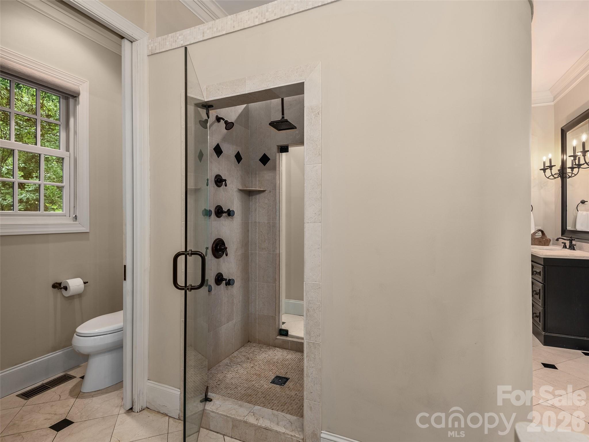 433 Coopers Hawk Drive Property Photo 23