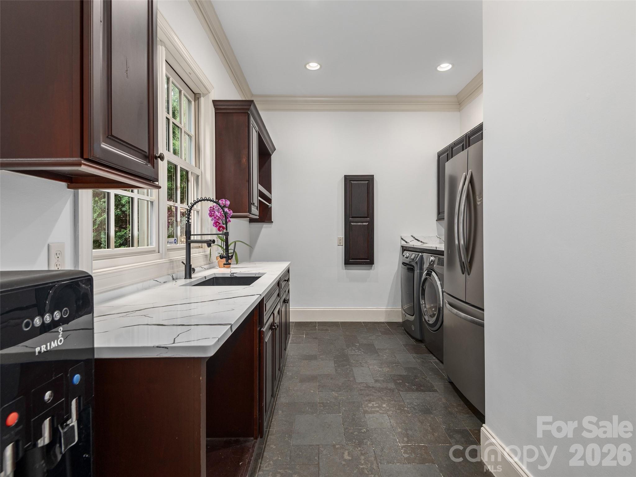 433 Coopers Hawk Drive Property Photo 24