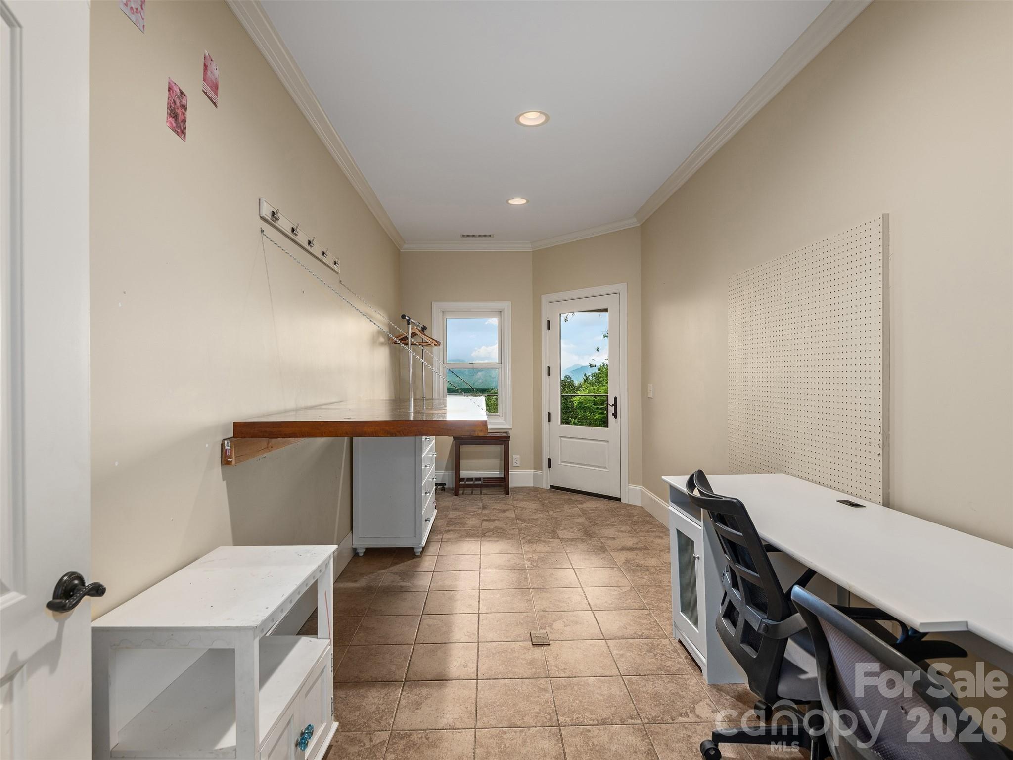 433 Coopers Hawk Drive Property Photo 34