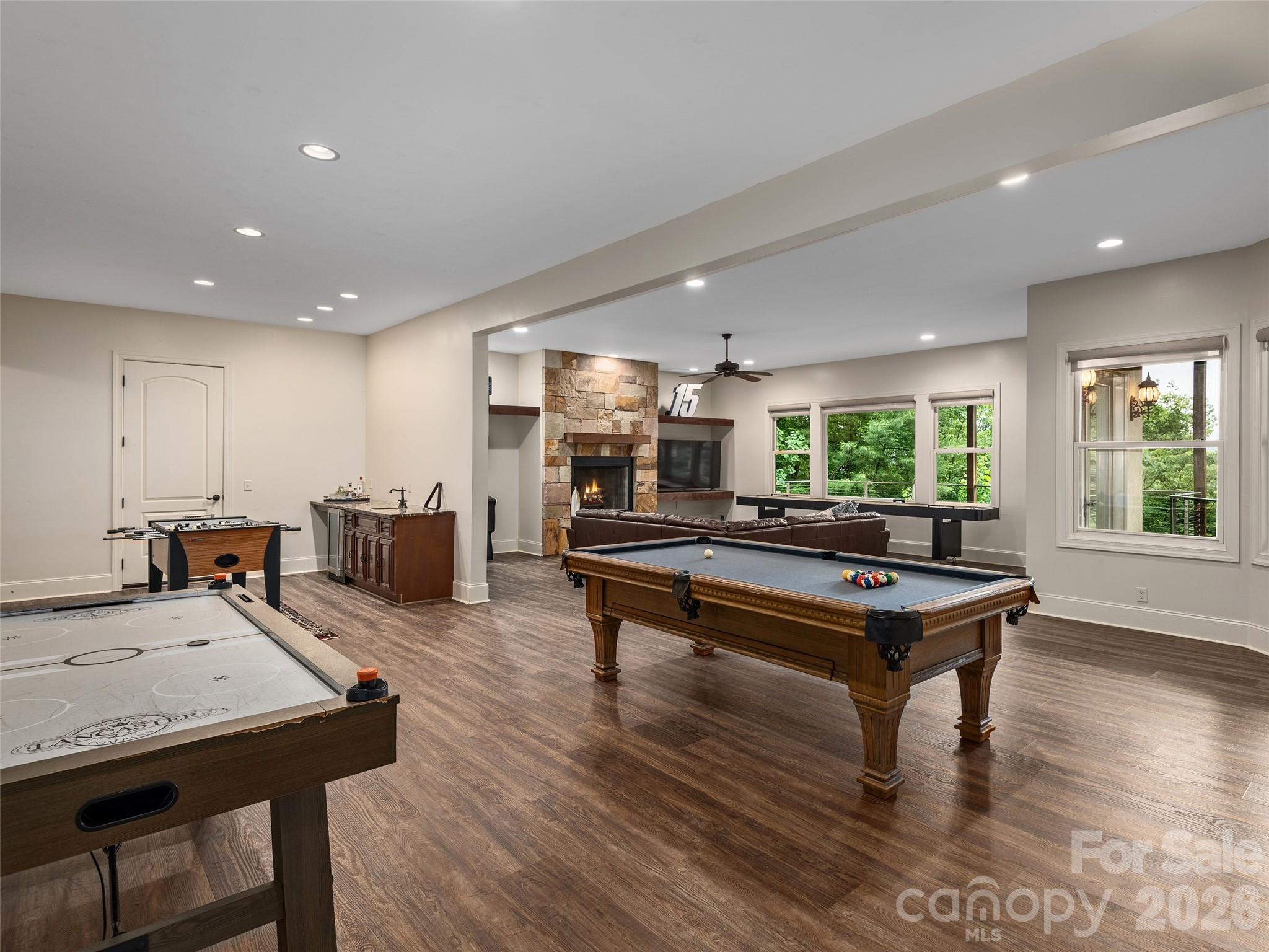 433 Coopers Hawk Drive Property Photo 37