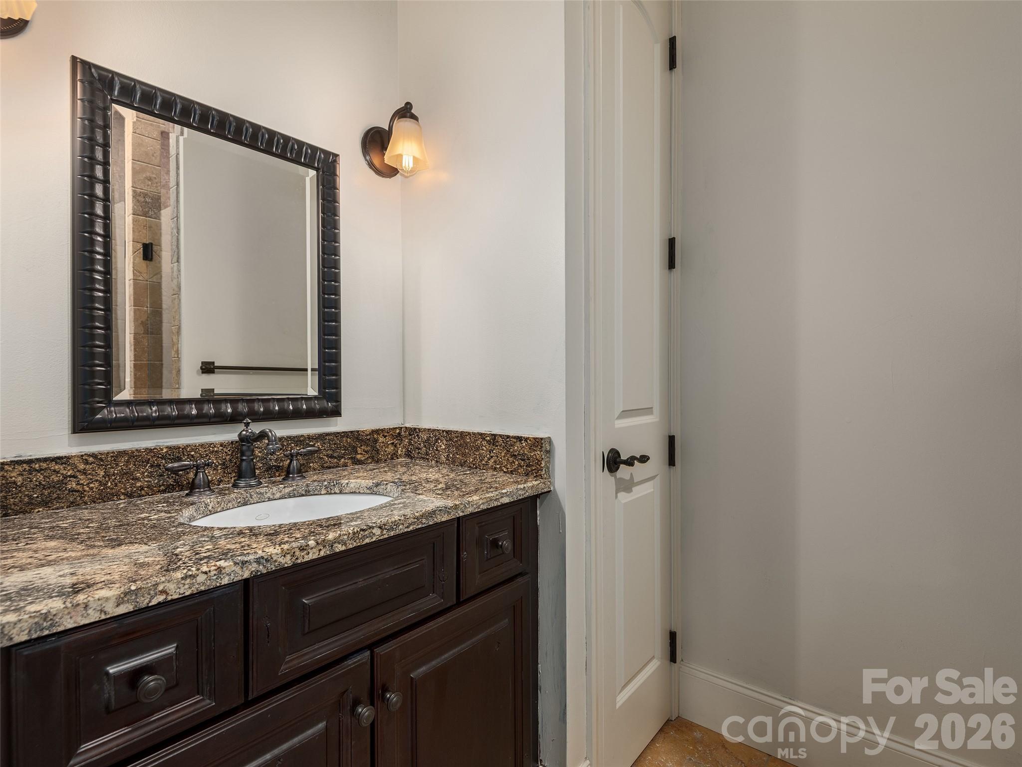 433 Coopers Hawk Drive Property Photo 39