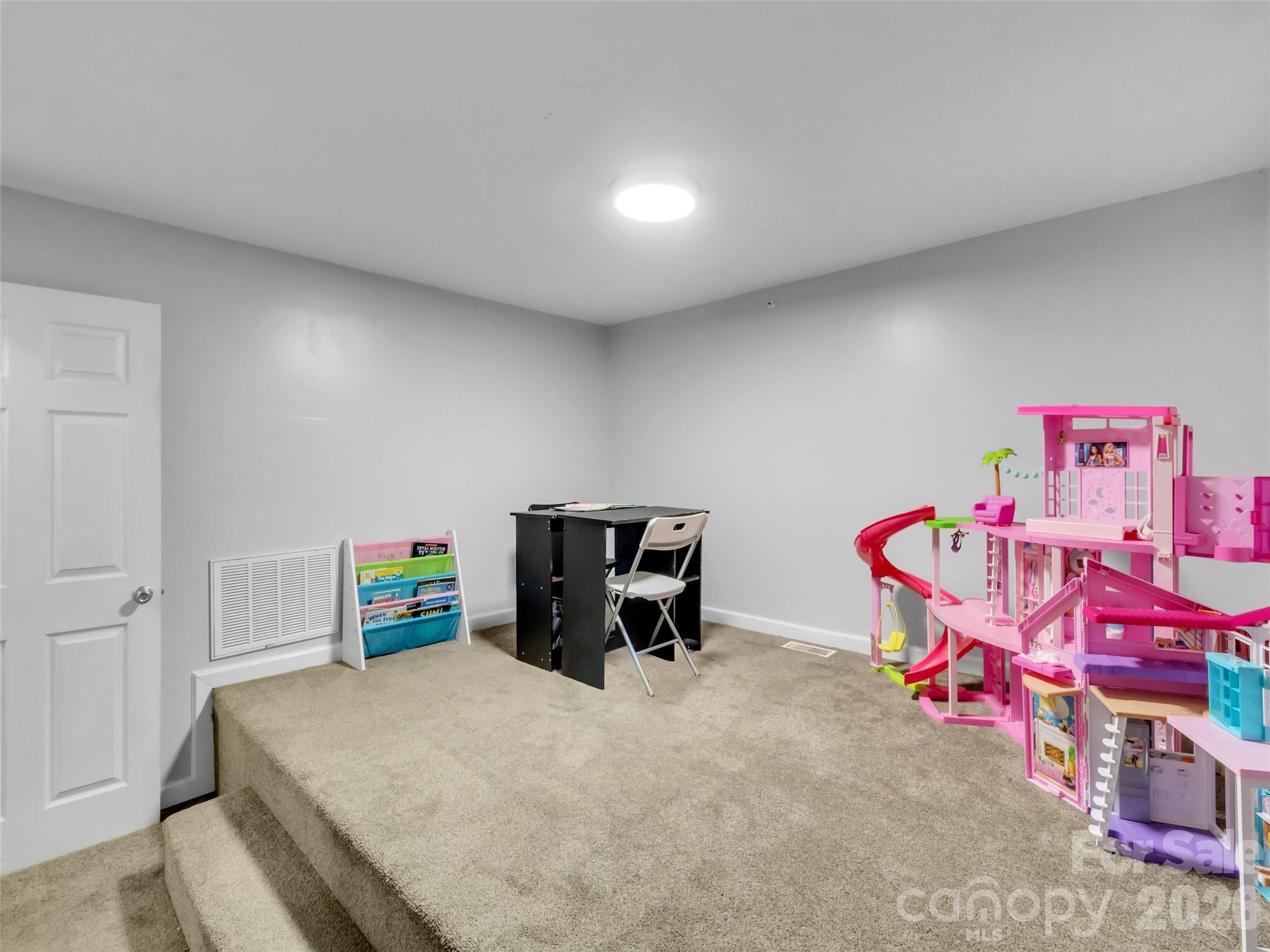 126 Arrowwood Way Property Photo 18