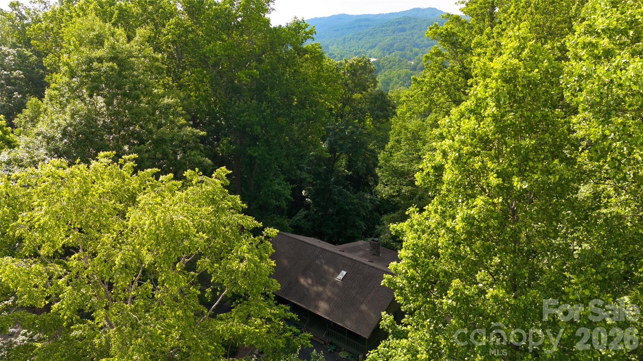 383 Ravenwood Lane 28/31 Property Photo 5