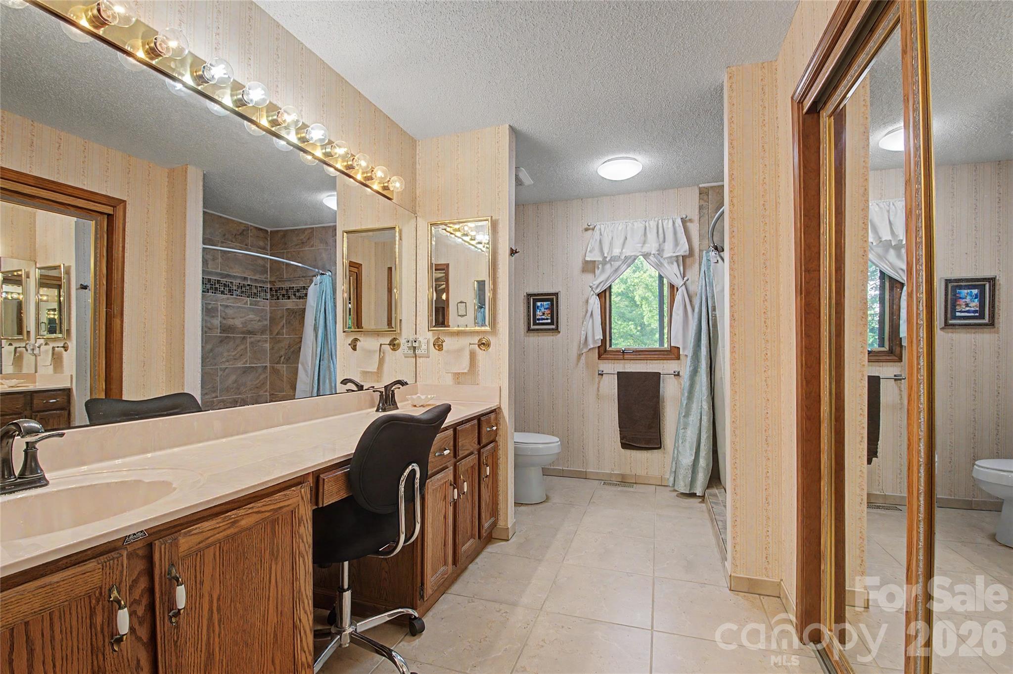 383 Ravenwood Lane 28/31 Property Photo 26