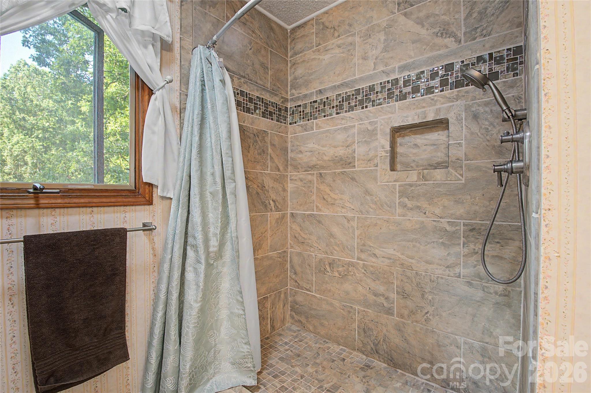 383 Ravenwood Lane 28/31 Property Photo 27