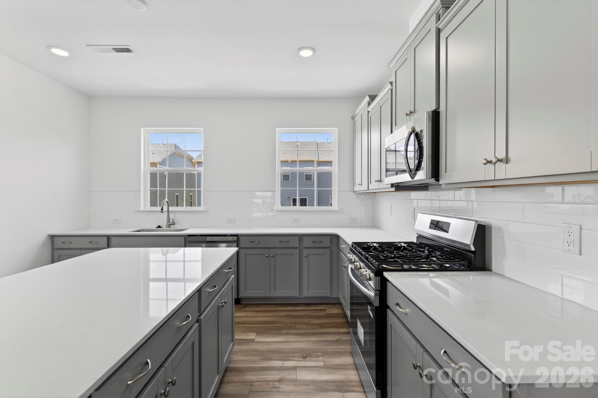106 Nablus Trail A Property Photo 3