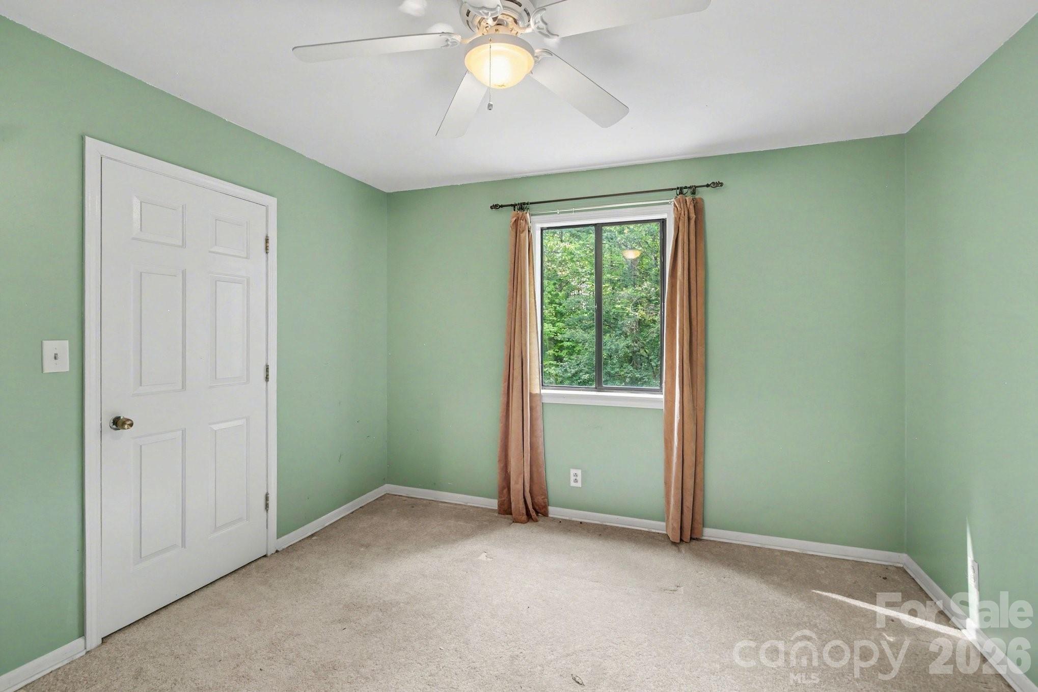 270 Oakland Avenue Property Photo 15