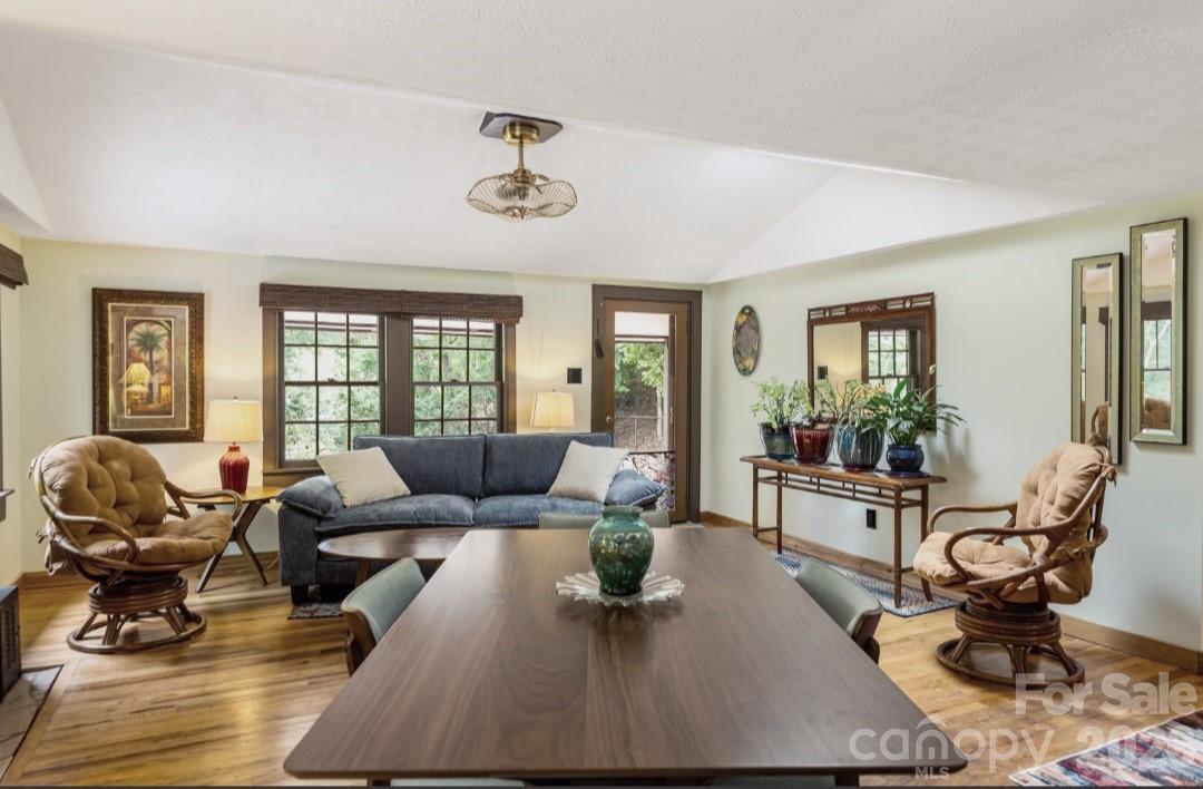 168 Avondale Road Property Photo 6