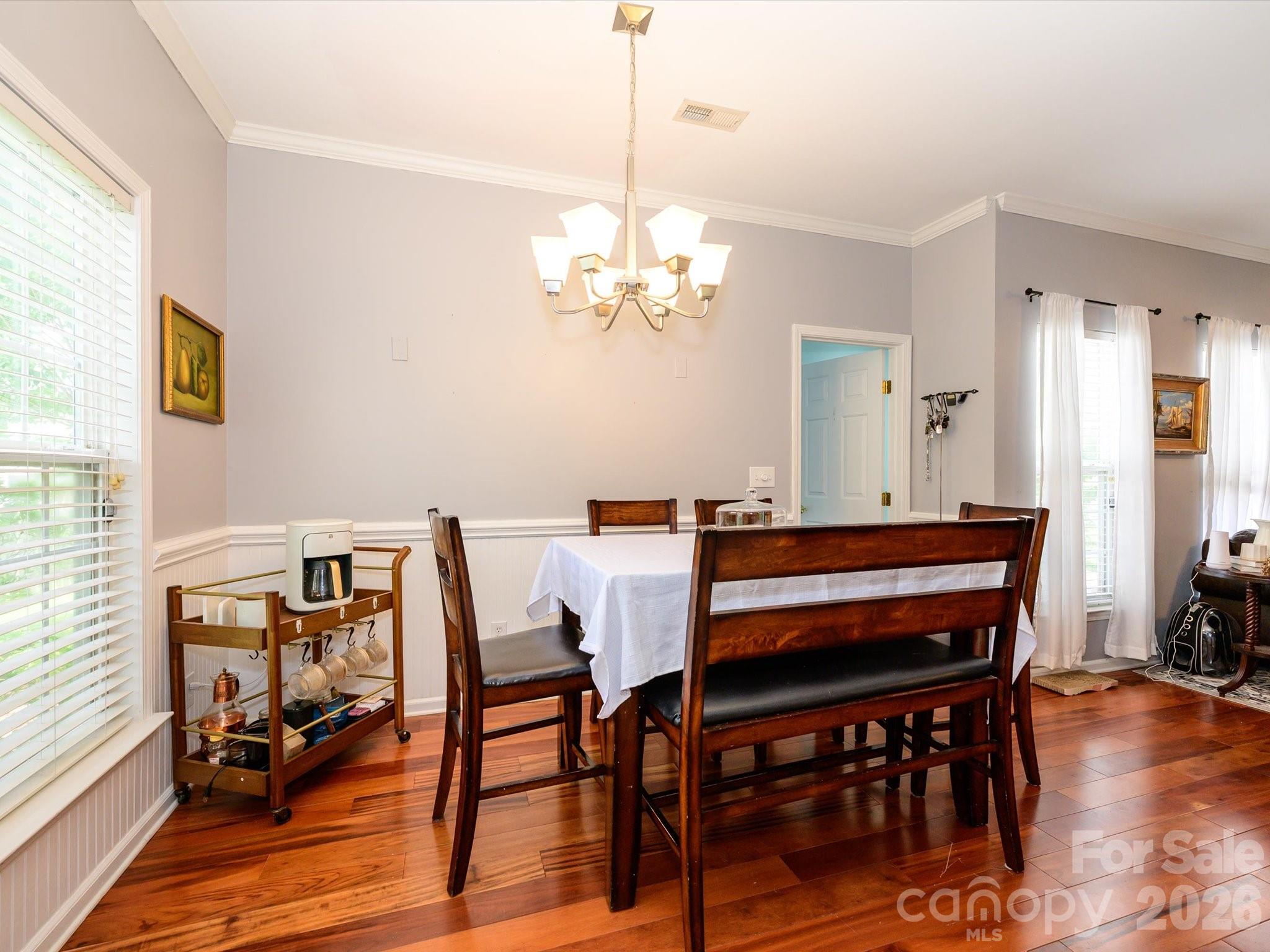 6815 Tanners Creek Drive Property Photo 14