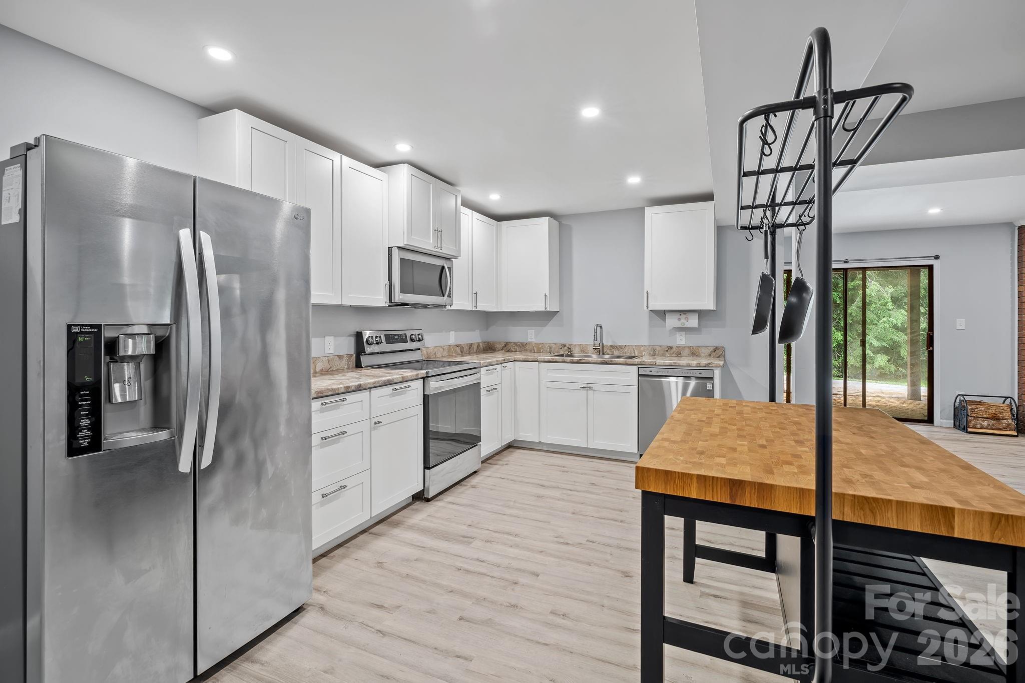 11 Grenadier Court Property Photo 6
