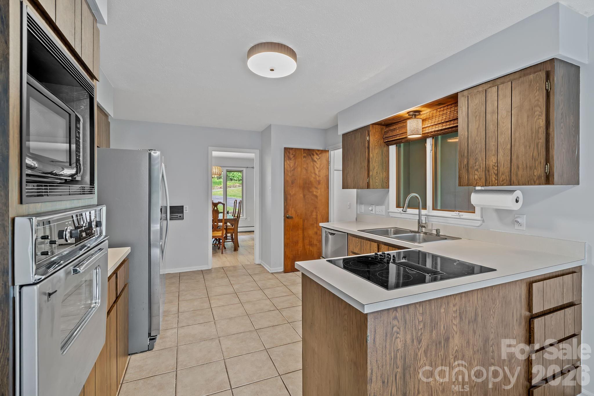 11 Grenadier Court Property Photo 19