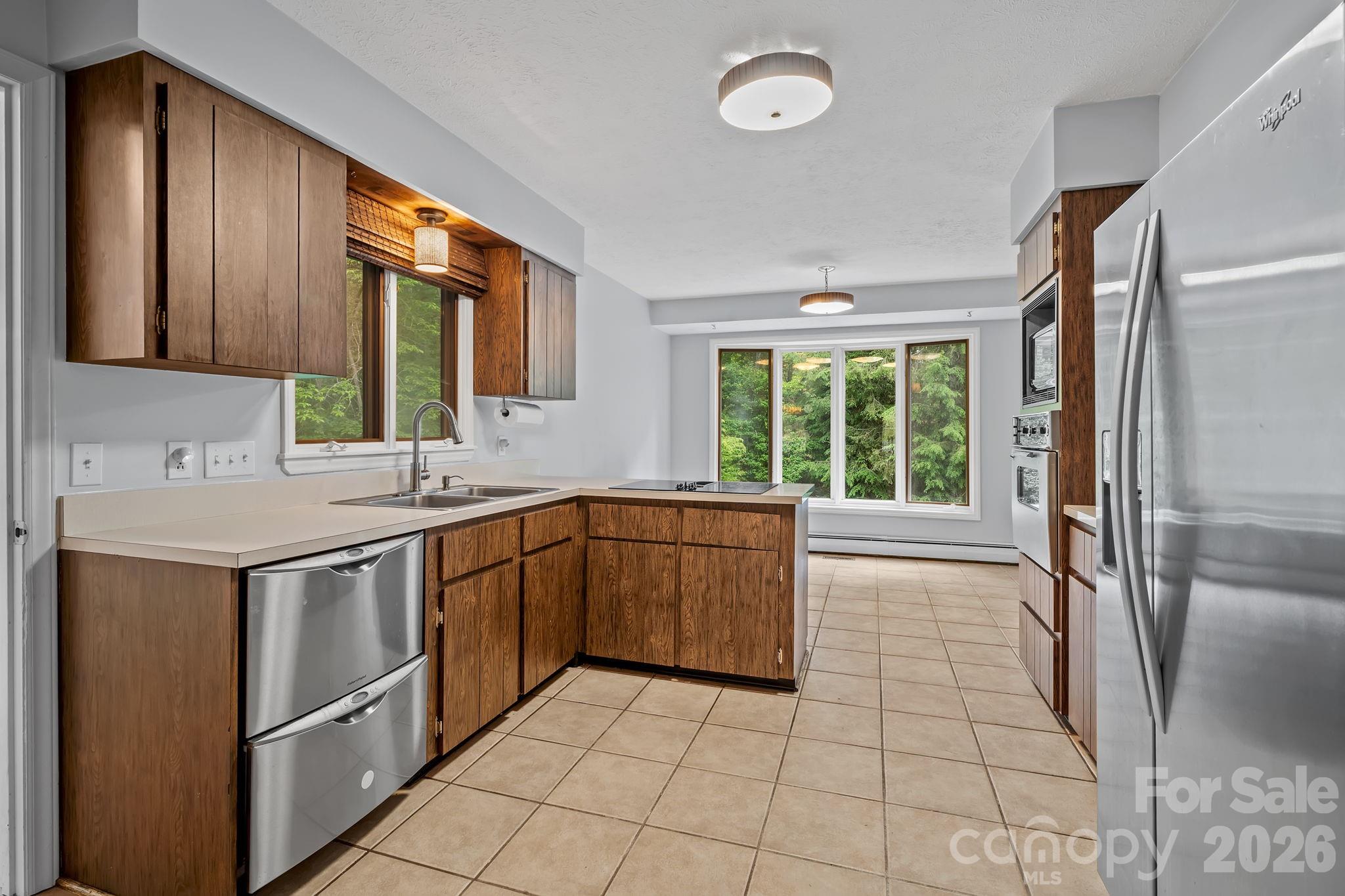 11 Grenadier Court Property Photo 20