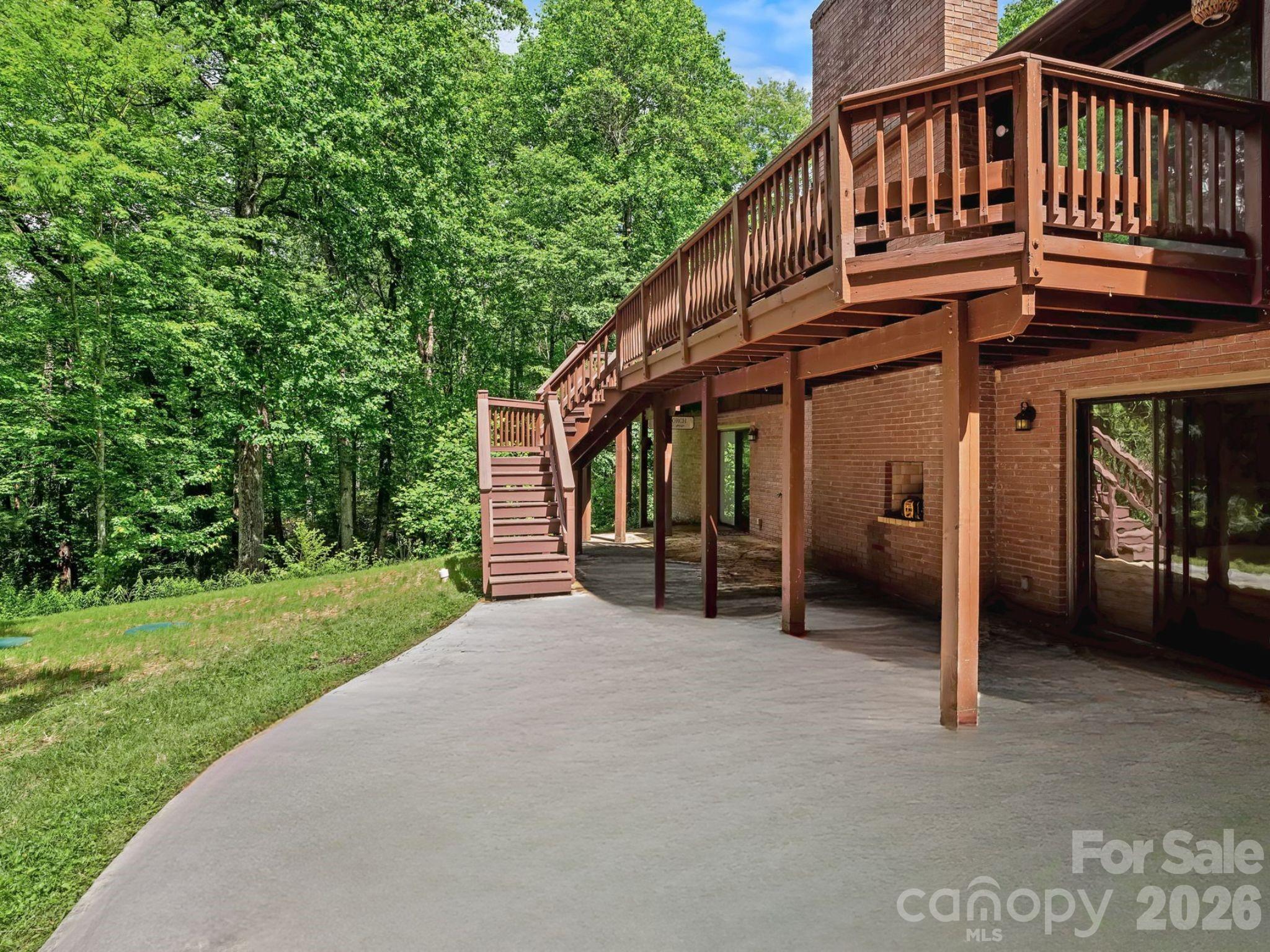 11 Grenadier Court Property Photo 32