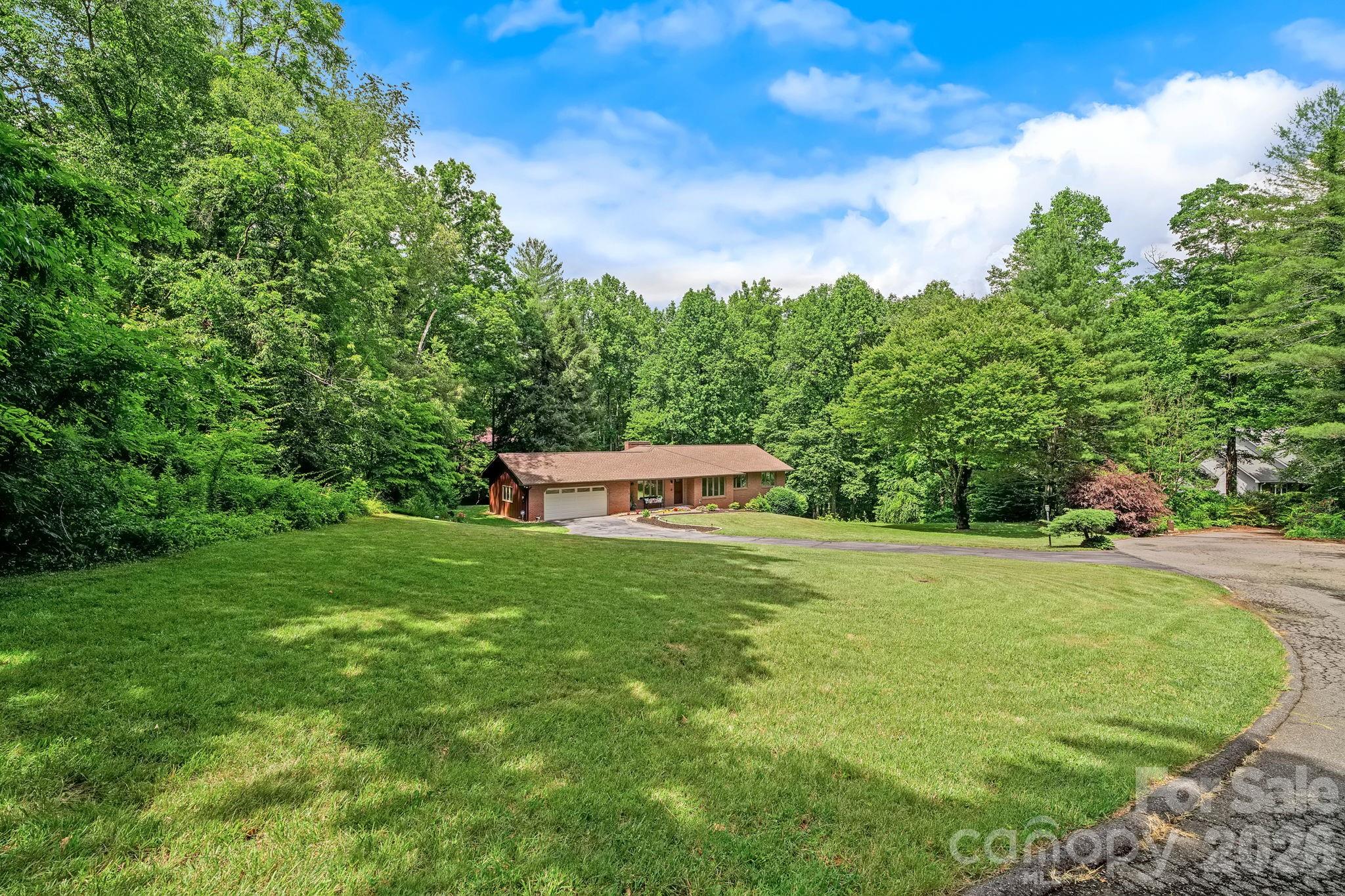 11 Grenadier Court Property Photo 33