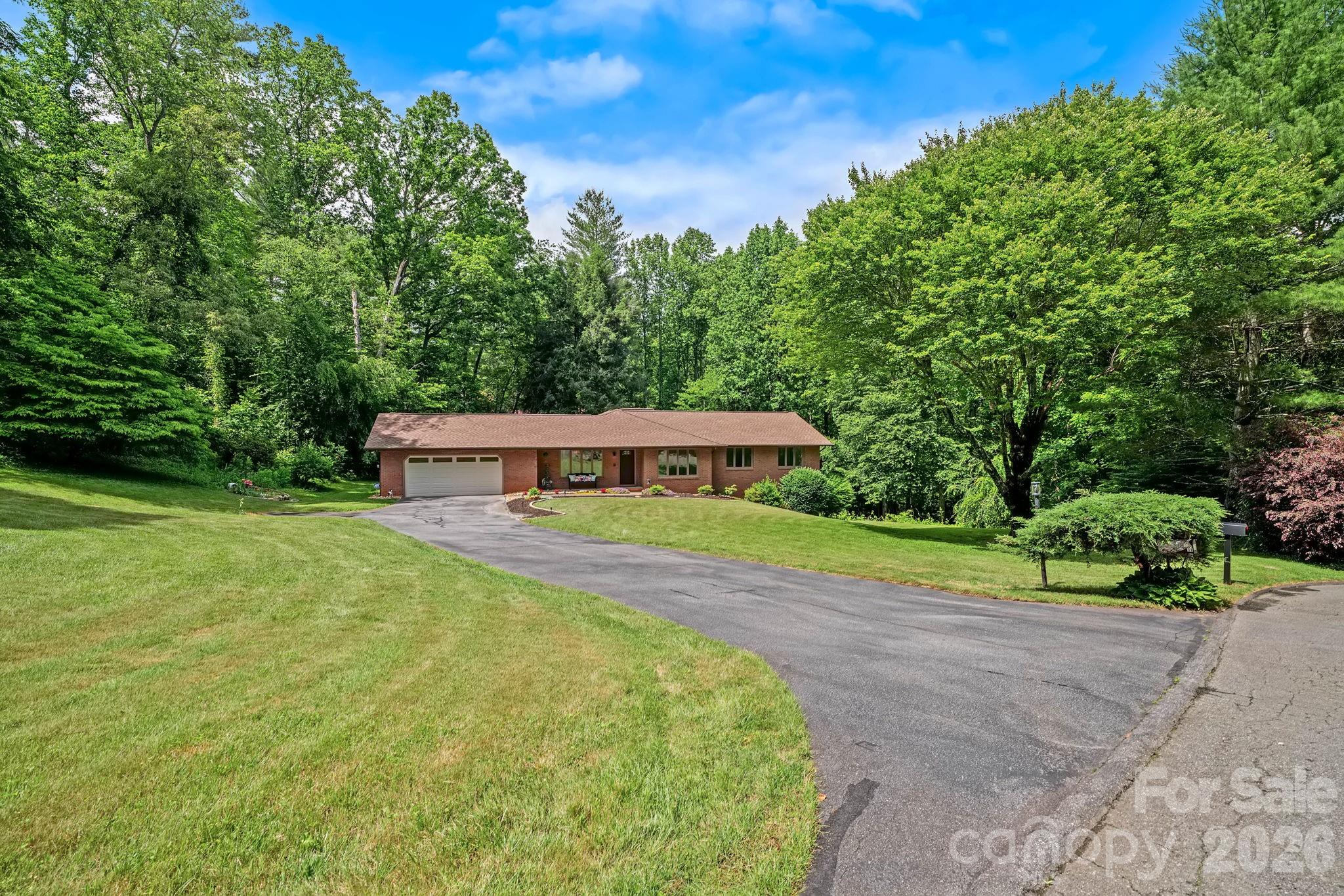 11 Grenadier Court Property Photo 34