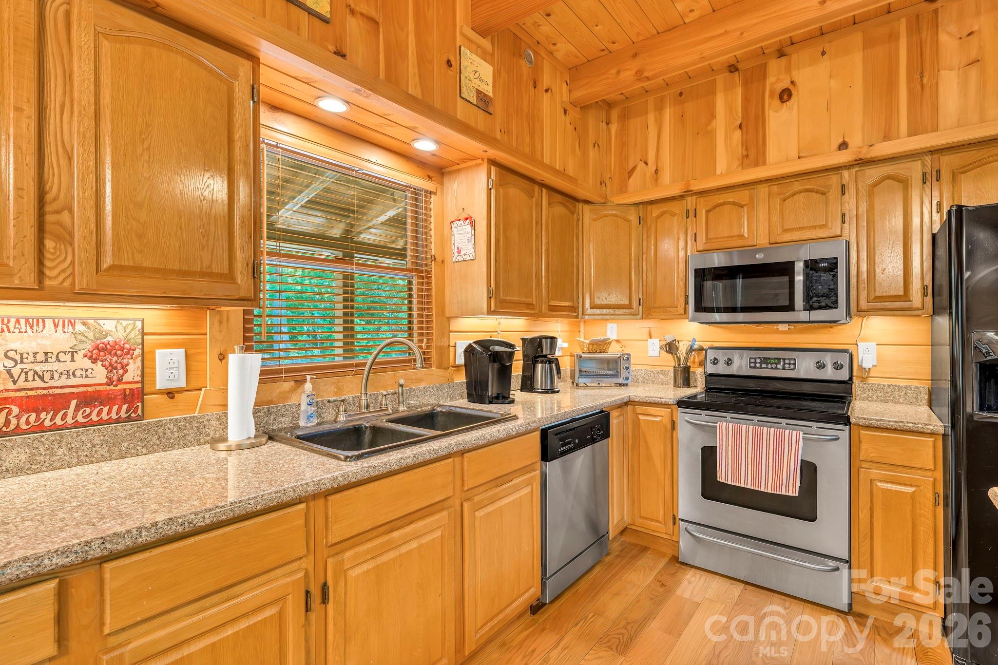328 Nile Park Drive Property Photo 18
