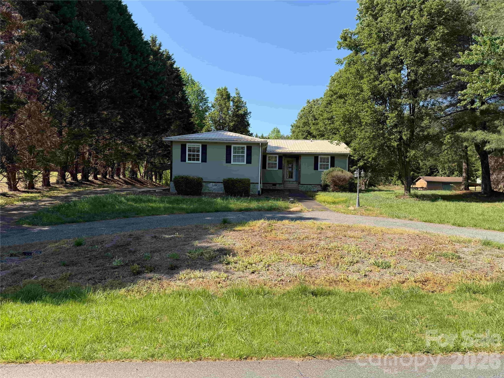 2076 S Fork Drive Property Photo 2