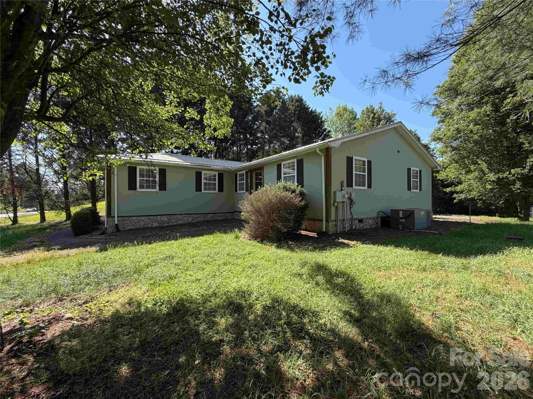 2076 S Fork Drive Property Photo 3