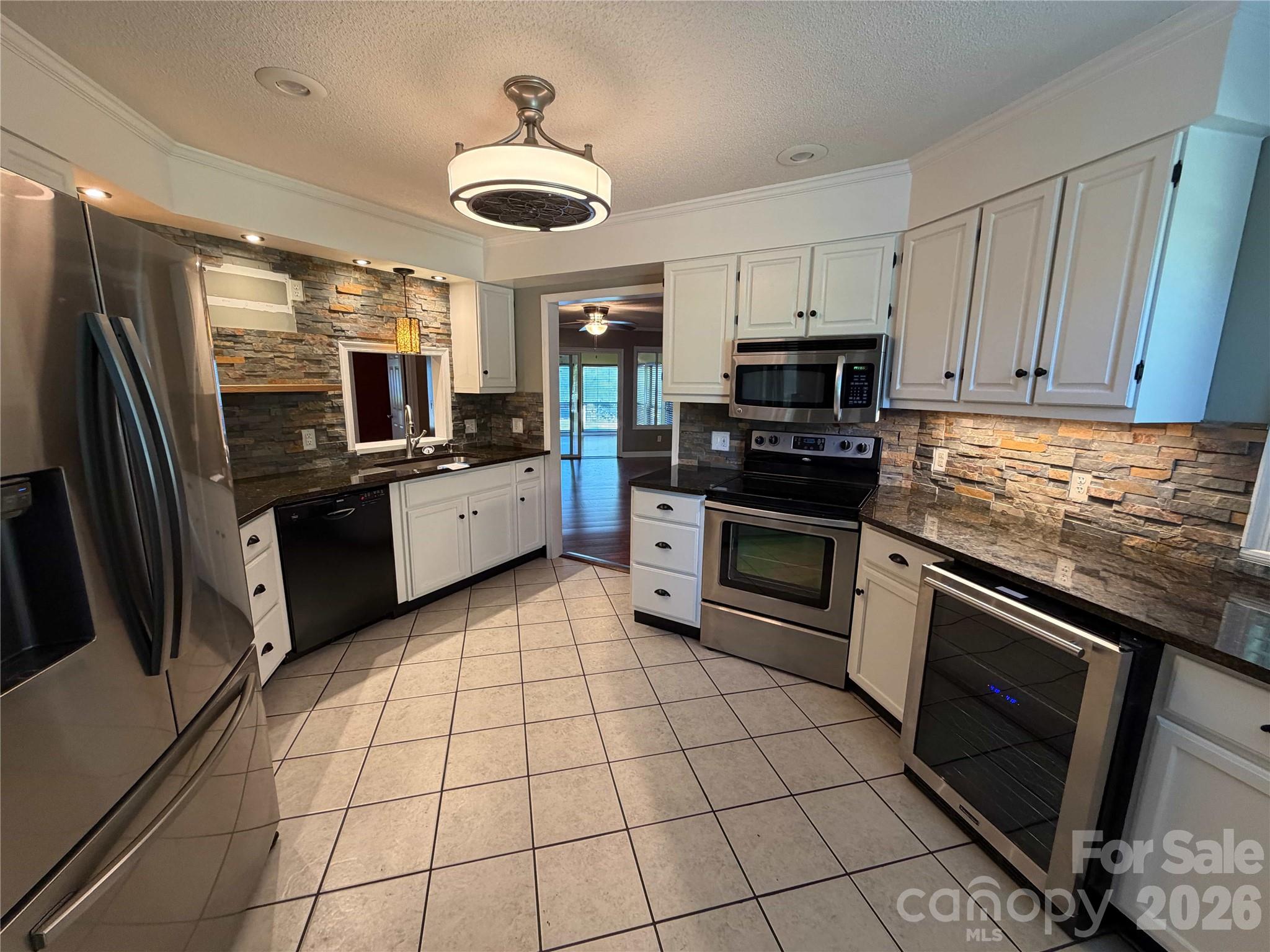 2076 S Fork Drive Property Photo 6