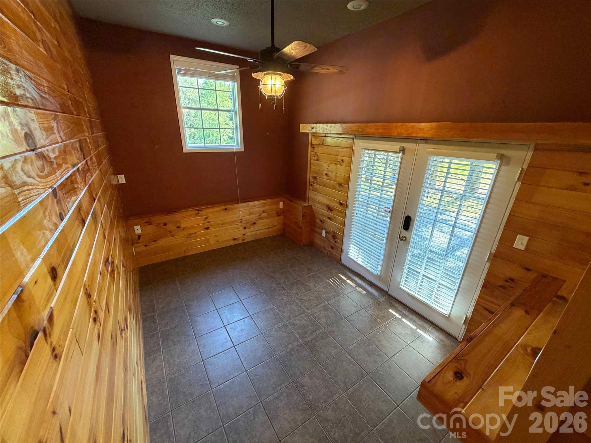 2076 S Fork Drive Property Photo 11